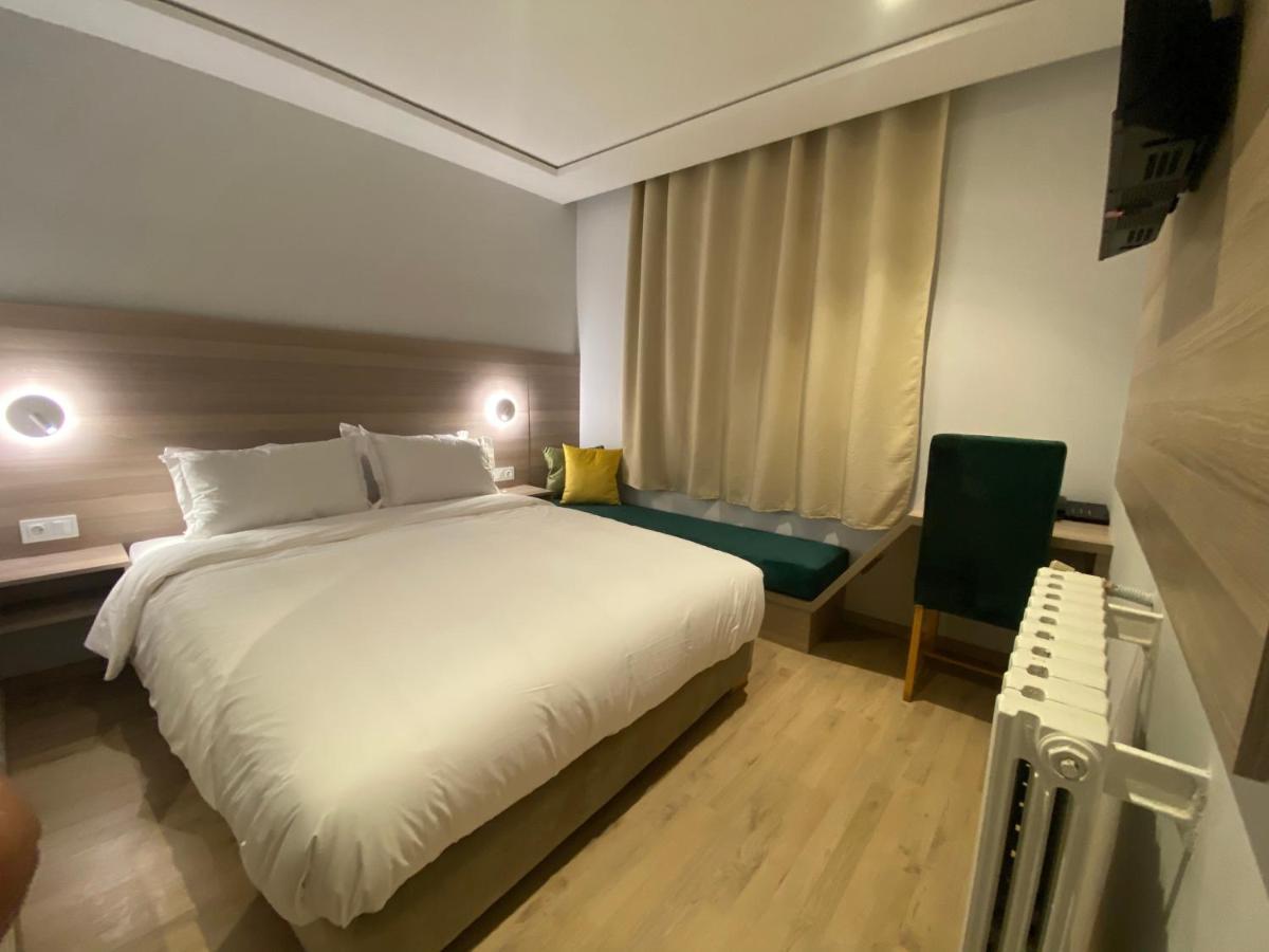 Fajr Hotel วัจด้า ภายนอก รูปภาพ