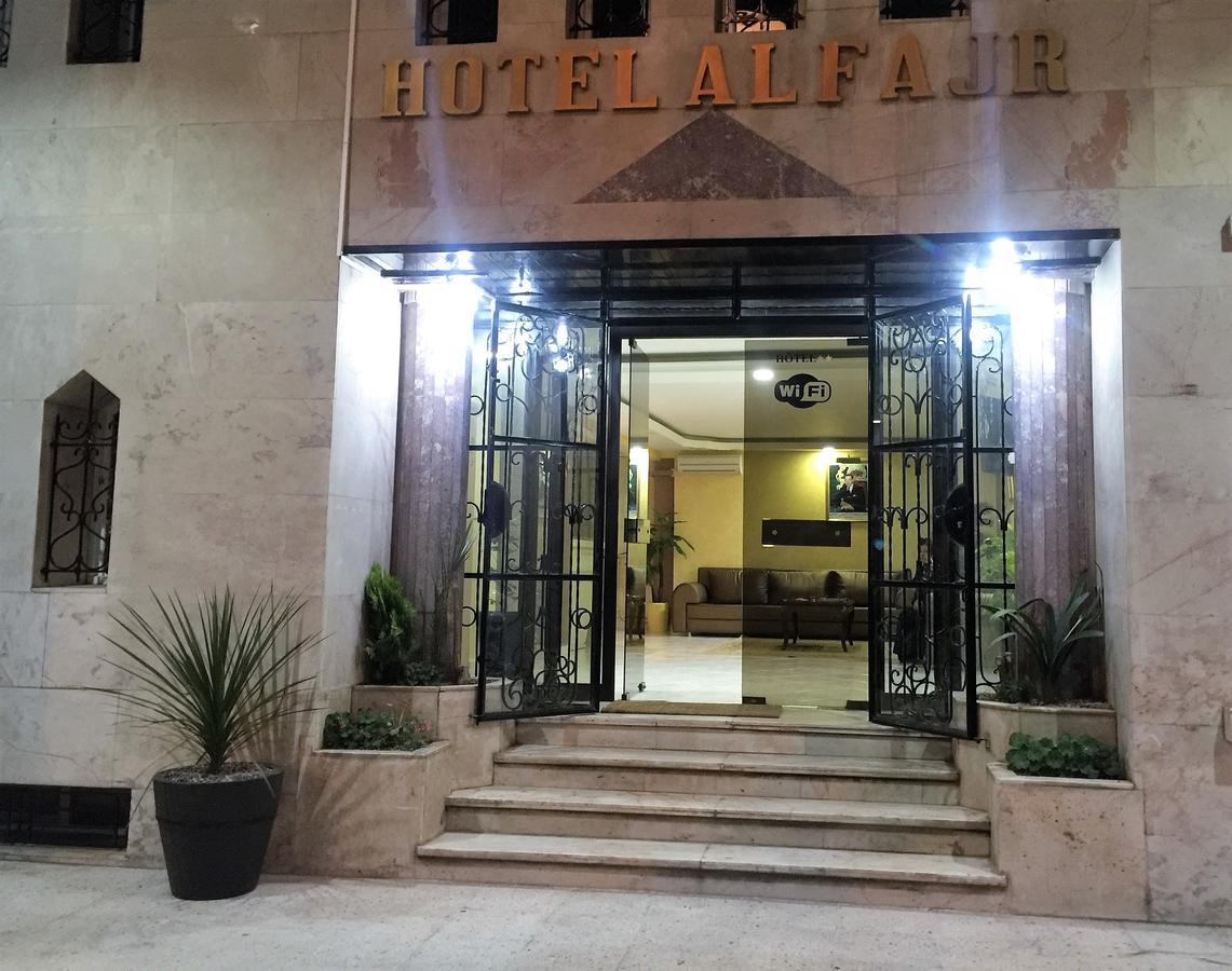 Fajr Hotel วัจด้า ภายนอก รูปภาพ
